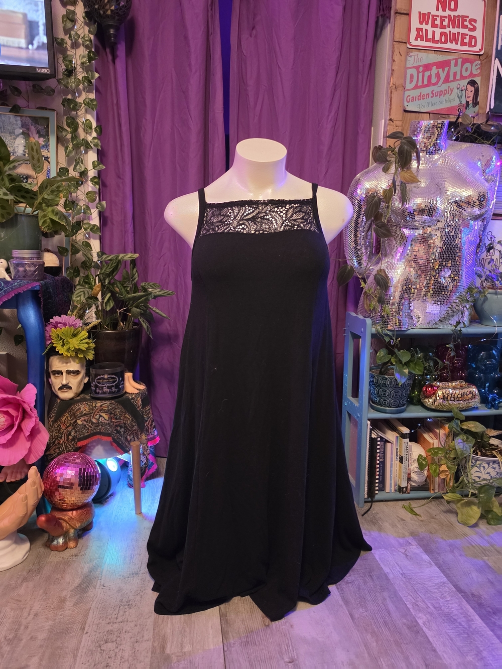 torrid size 2 Black Lace Yoke Maxi Dress